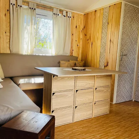 キャンプ場 Mobil-home Cosy Clim&tv-3 *